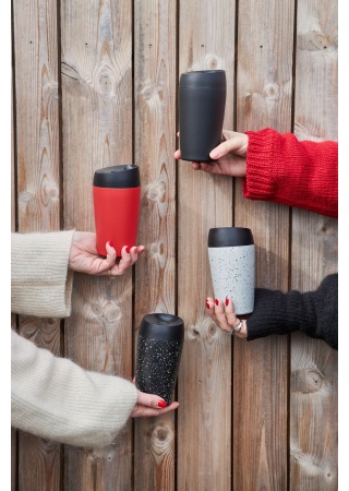 LOKE TRAVEL MUG WITH LOCKING FUNCTION SMALL, RED LOKE TRAVEL MUG WITH LOCKING FUNCTION SMALL, RED