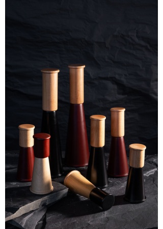 Mlýnek na pepř a sůl GURKEN, medium, červená/hnědá Mlýnek na pepř a sůl GURKEN, medium, červená/hnědá